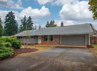 21681 S Lee Dr, Oregon City, OR 97045