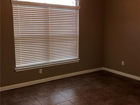 4th image of 164 Mauna Kea Ln Unit A