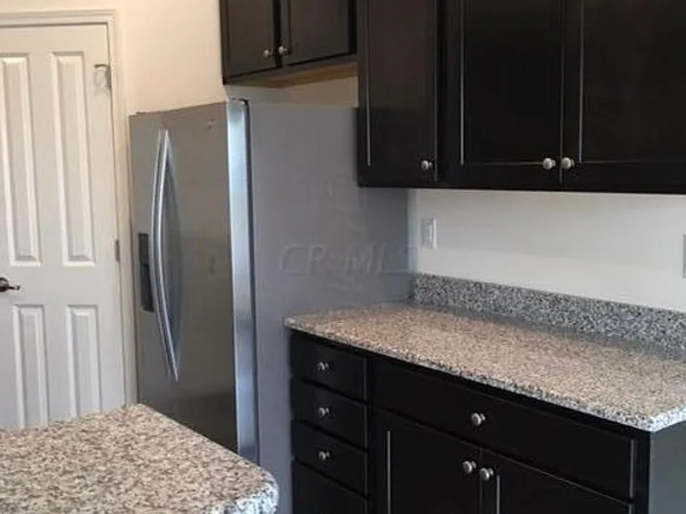 710 Redwood Ln — Photo 5