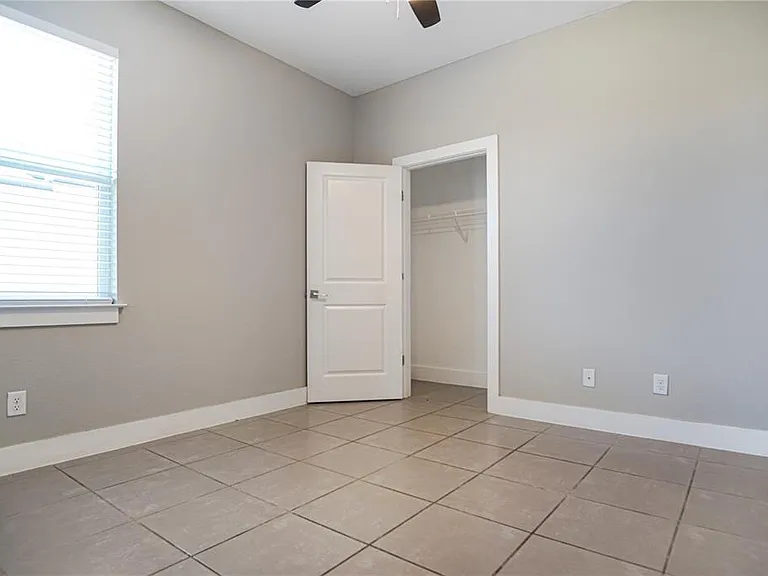 210 Goldenrod Ln — Photo 15