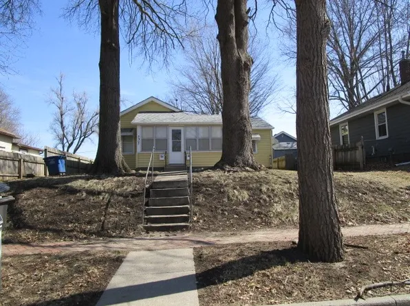 3905 8th St, Des Moines, IA 50313