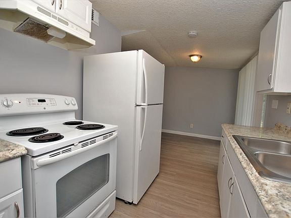 4th image of 7447 S Legrande St
