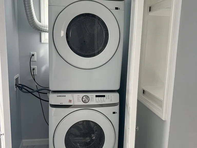 22 Amber St #1 — Photo 10