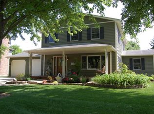 806 E Spring St, Yorkville, IL 60560