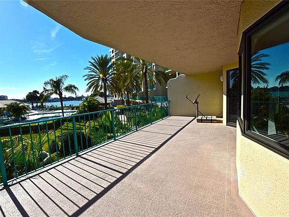 3rd image of 670 Island Way APT 203