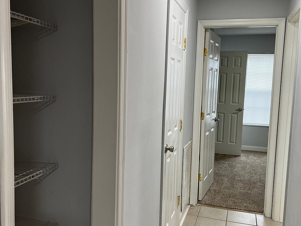2nd image of 1711 N King St #8