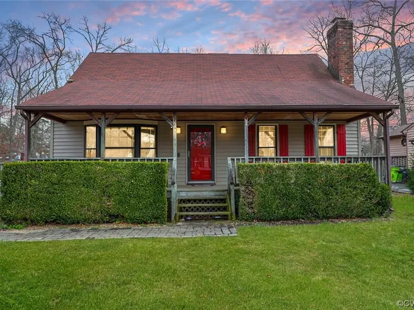 9323 Edington Dr, North Chesterfield, VA 23237