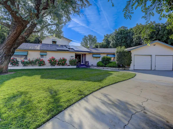 824 S Whitney Street, Visalia, CA 93277