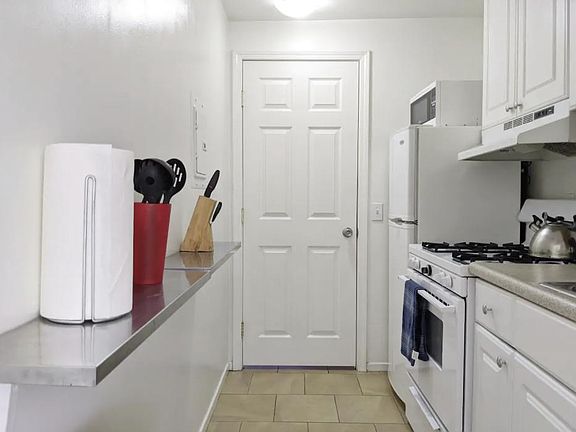 5th image of 1434 24th St #1/2