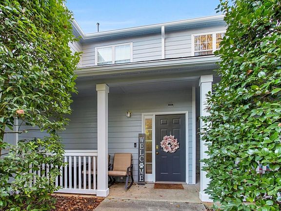 2nd image of 410 Vinings Forest Cir SE