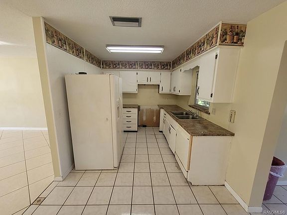 2nd image of 1123 SE 2nd St