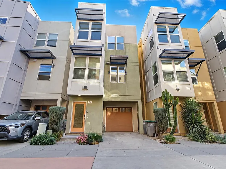 McDowell Ln — Photo 1
