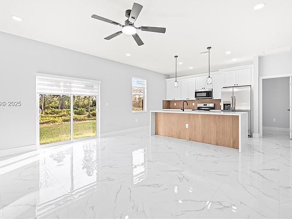 5th image of 311 Mangonia Ave