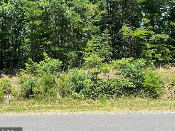 15309 Red Oak Ln, Mineral, VA 23117