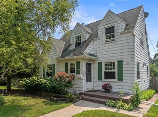 829 W Melin St, Port Washington, WI 53074