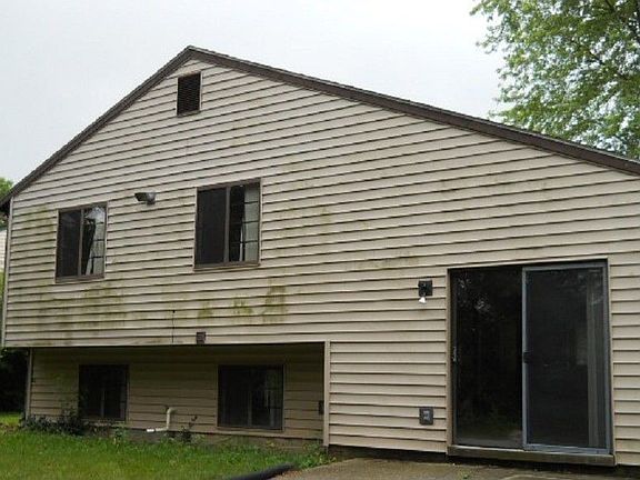 2nd image of 5348 Telford Ct