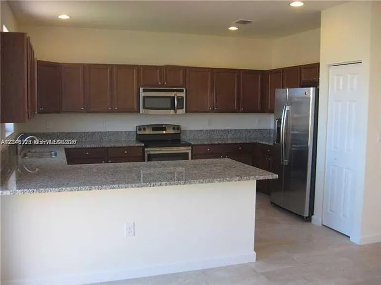 16585 SW 42nd Way #0 — Photo 6