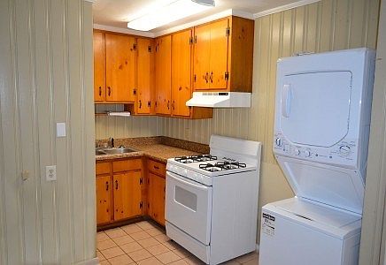 2nd image of 1862 W Pensacola St APT 1