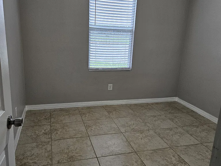 1335 Knollwood Dr — Photo 9