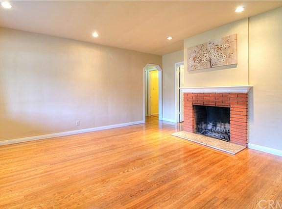 2nd image of 418 E Las Flores Ave
