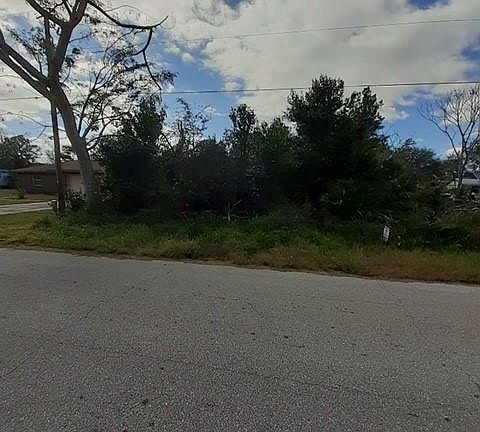 2nd image of 3044 Glacier Ave