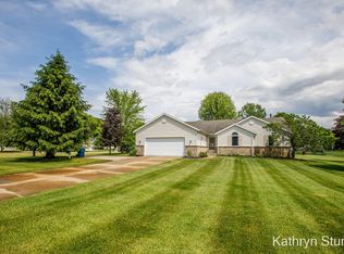 9663 River Rd, Greenville, MI 48838