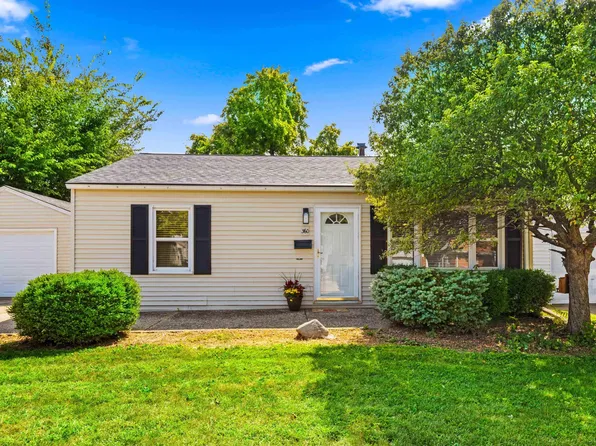 360 E Edgewood St, Morton, IL 61550