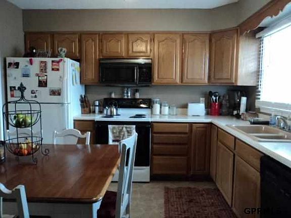 3rd image of 3420 S 81st Ave