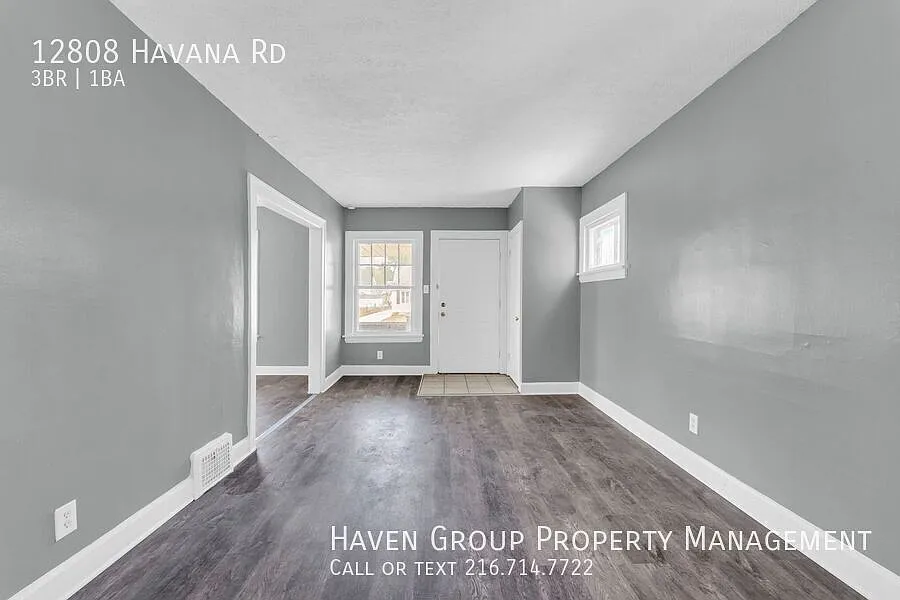 12808 Havana Rd, Garfield Hts, Ohio, 44125 - Spacious 3-bed 1-bath single-family home! — Photo 4