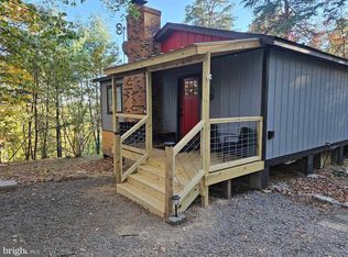 807 N Maple Rd, Mount Jackson, VA 22842