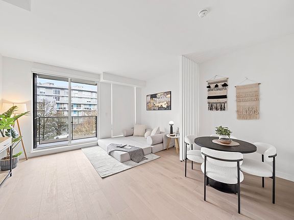 4th image of 5212 Cambie St #307