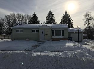 1210 Mayfair Dr, Watertown, SD 57201