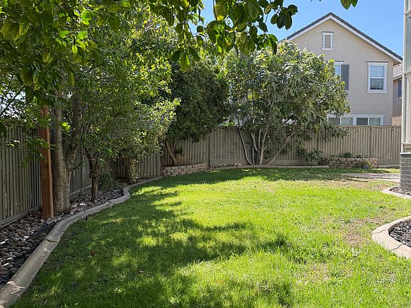 2nd image of 2326 Abbott Ct