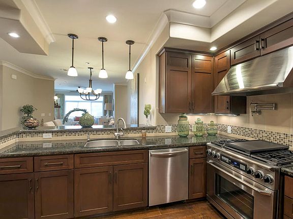 5th image of 4909 N Woodmere Fairway Unit 1008