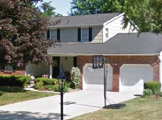 126 Chasewood Ln, East Amherst, NY 14051