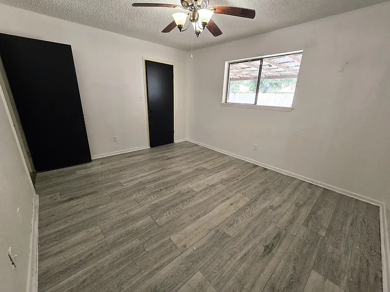 2215 Gontier Dr — Photo 12
