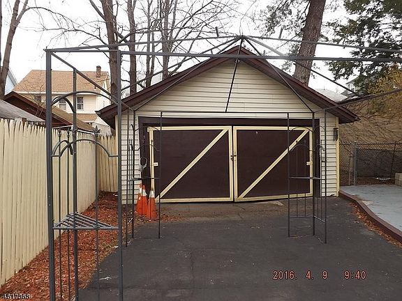 5th image of 21 Fleetwood Pl