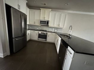1092 Township Sq, Alpharetta, GA 30022