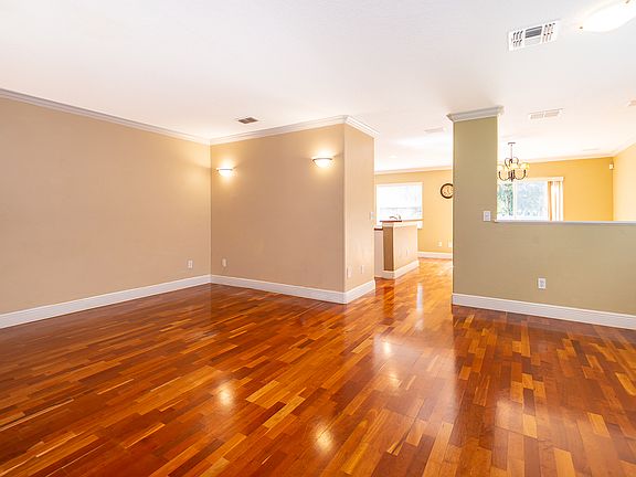 5th image of 12933 Lexington Summit St