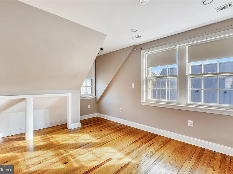 10202 Frederick Ave — Photo 26