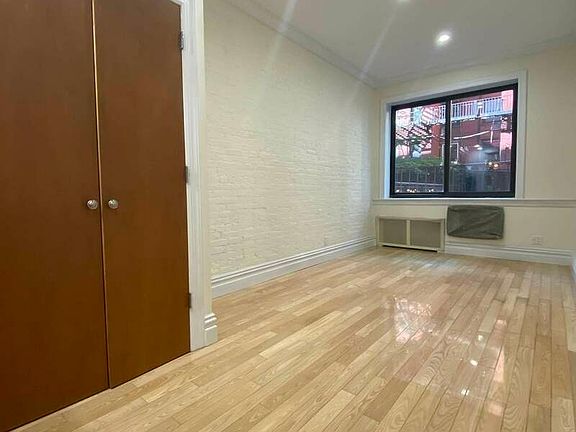 3rd image of 419 E 76th St #1C