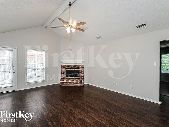 3rd image of 7956 Clear Brook Cir