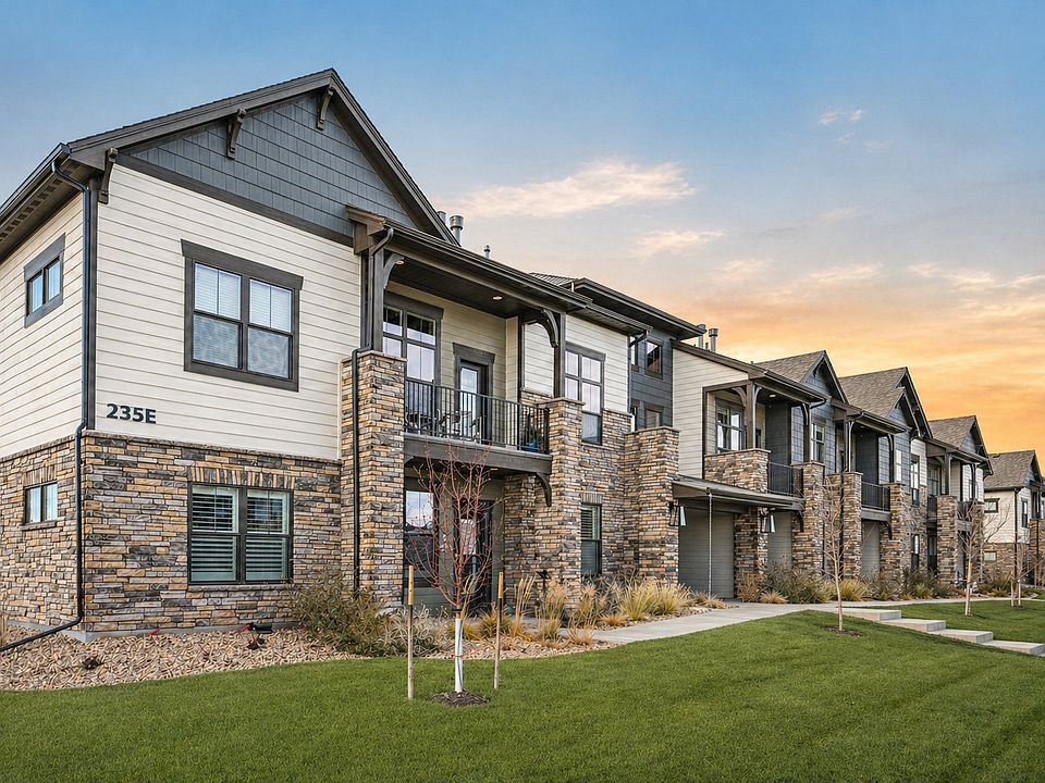 12-Unit Exterior - Highlands at Fox Hill