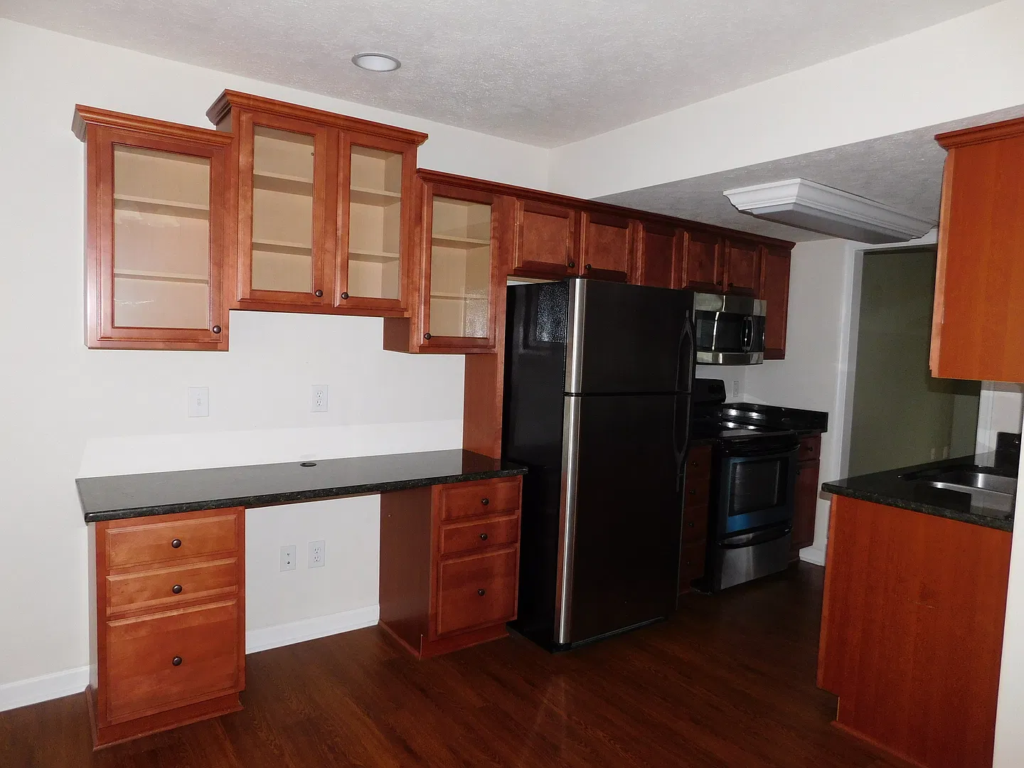 Tavern Grove Townhome — Photo 4