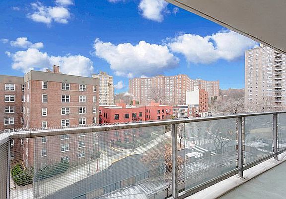 4th image of 2500 Johnson Ave APT 7J