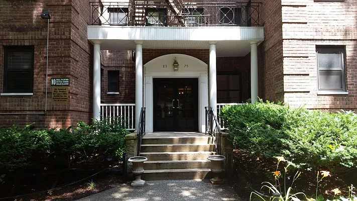 Sold by Prime Realty | media 25