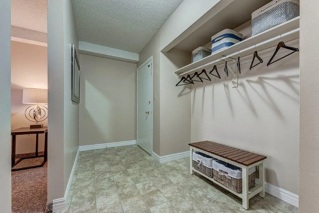 Mountainview Apartments — Photo 4