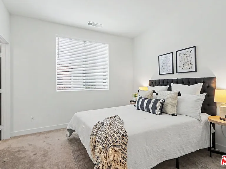 126 Hazel Dr — Photo 15
