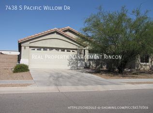 7438 S Pacific Willow Dr, Tucson, AZ 85747