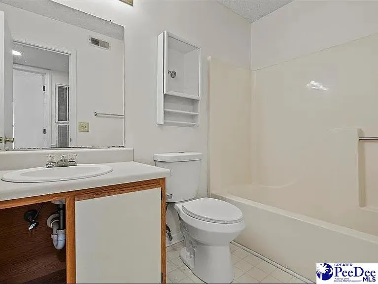 701 Coventry Ln — Photo 22